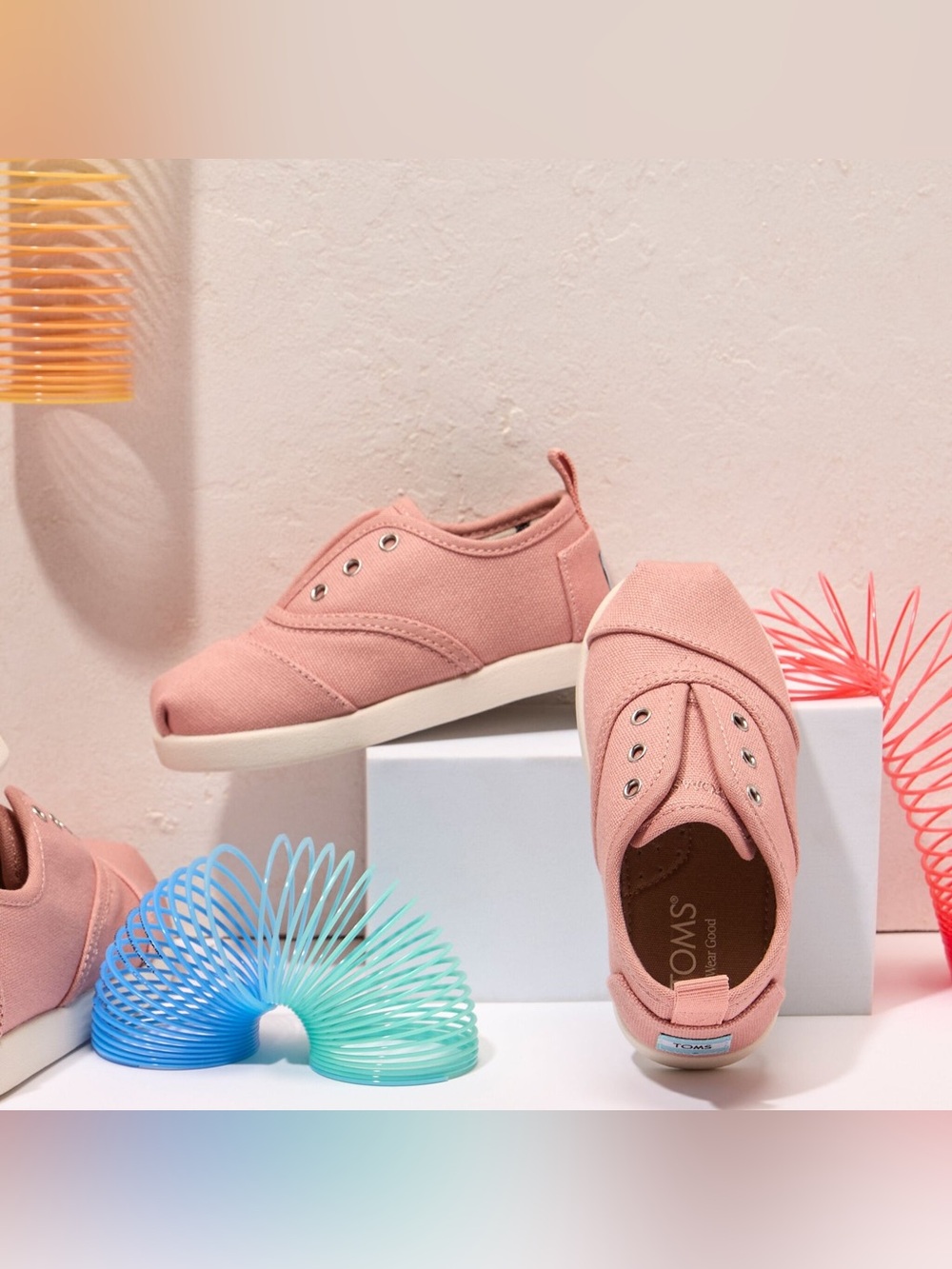 NIB TOMS Cordones Plus Toddler Sneaker
